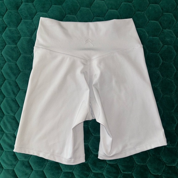 Oner Active TIMELESS HIGH WAISTED SHORTS 6" - Picture 4 of 4